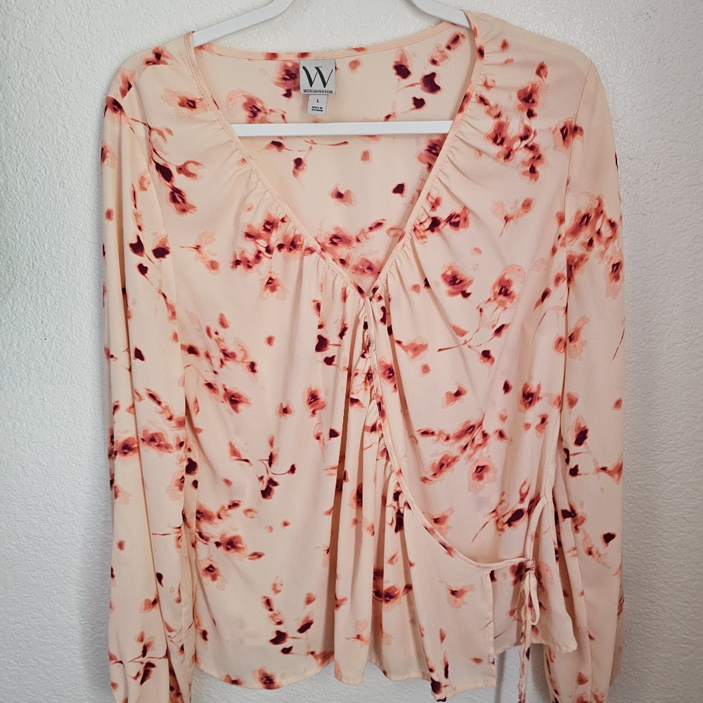 Worthington blouse size L.